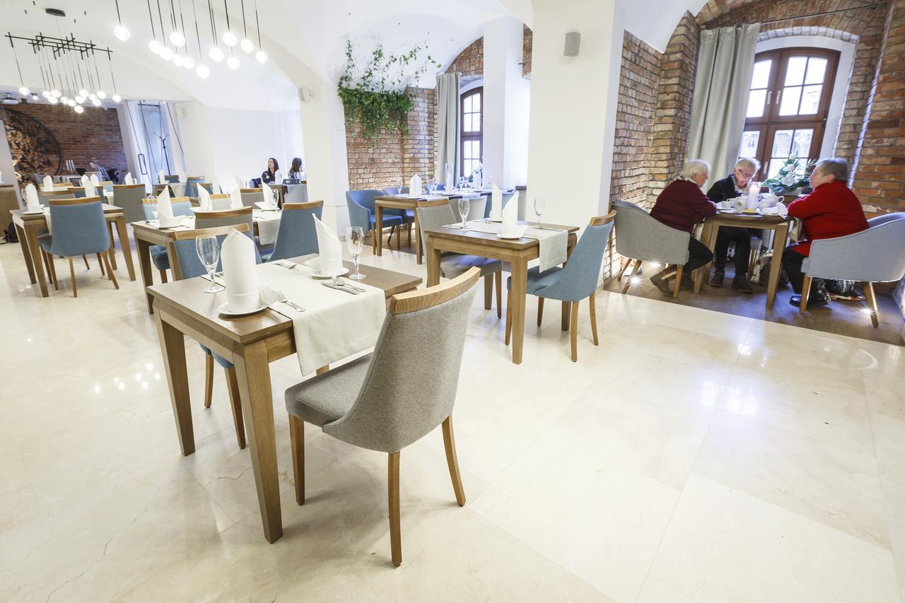 Hotel Zamek Bytow Екстер'єр фото