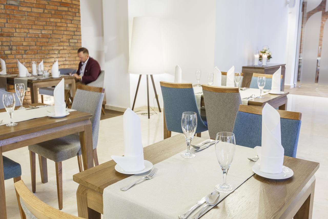Hotel Zamek Bytow Екстер'єр фото