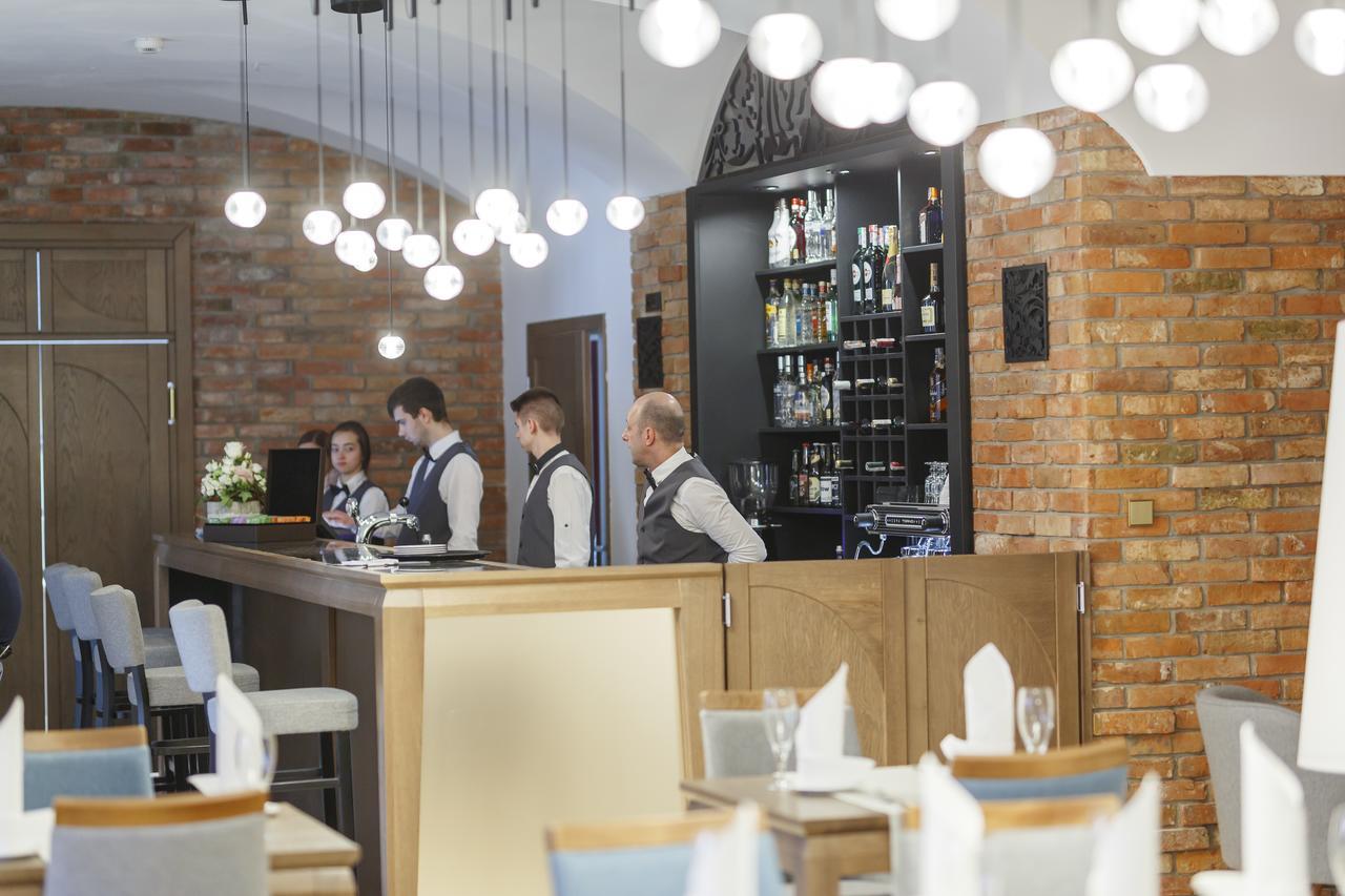 Hotel Zamek Bytow Екстер'єр фото